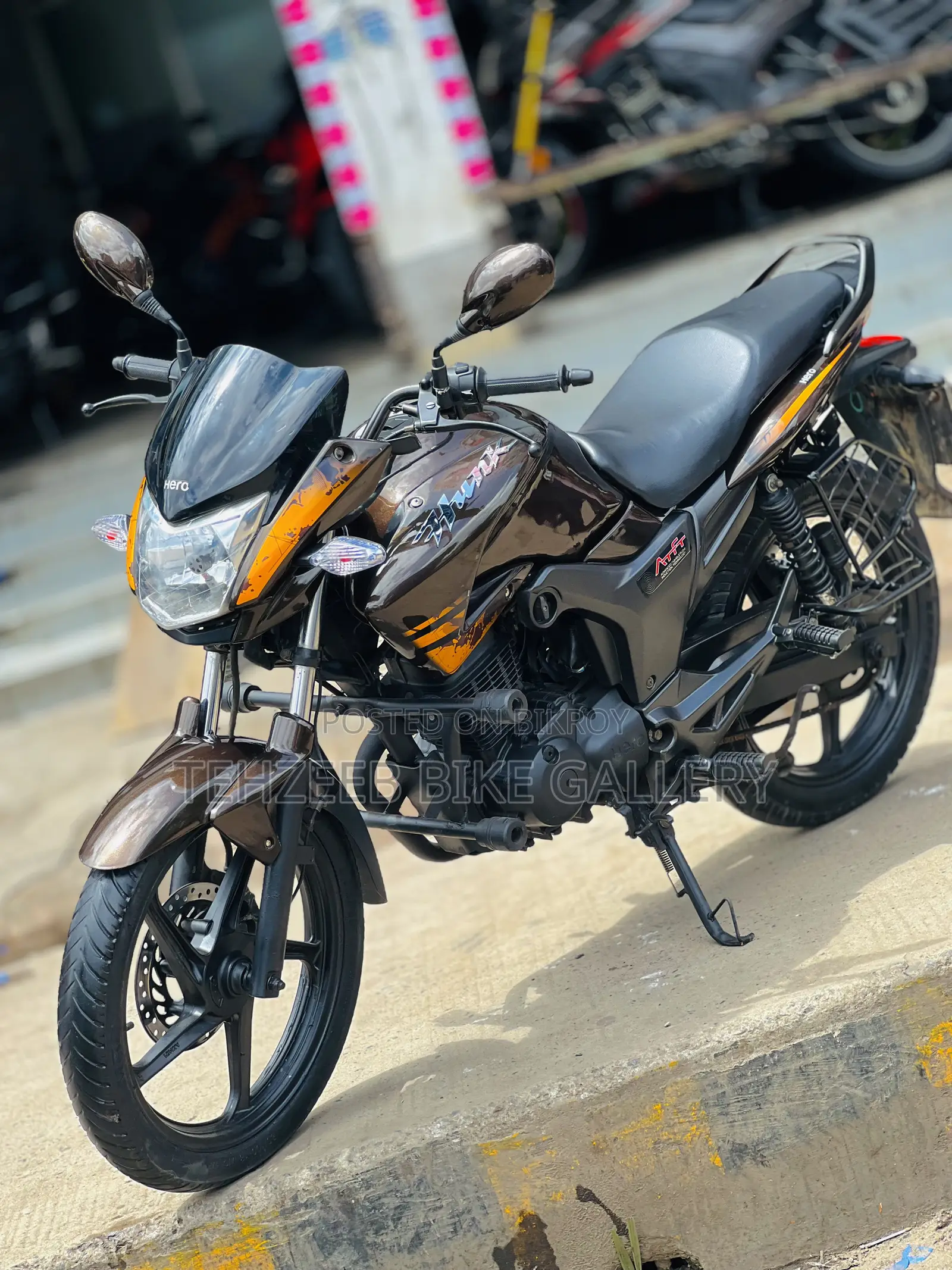 হিরো হাংক ২০১৮ ব্রাউন