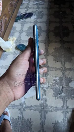 ওয়ানপ্লাস ৯আরটি ৫জি ২৫৬ জিবি নীল