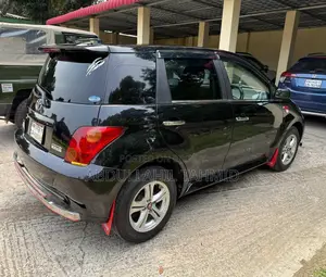 Toyota IST 2003 Black