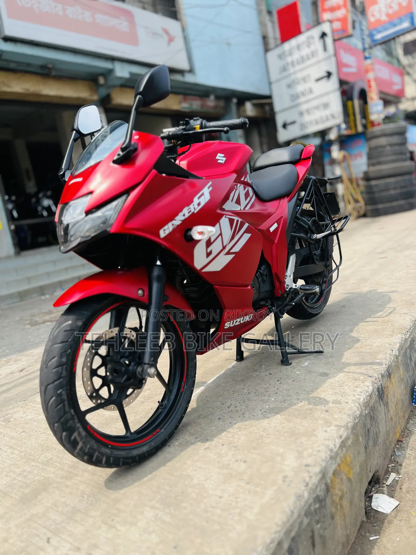 সুজুকি জিক্সার এসএফ ২০২২ লাল