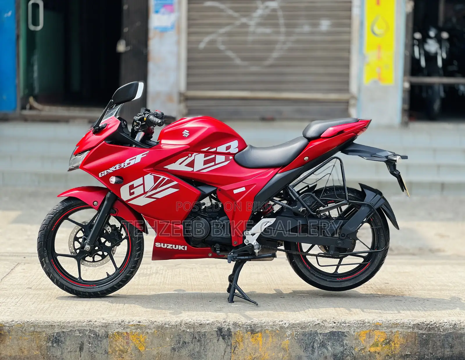 সুজুকি জিক্সার এসএফ ২০২২ লাল