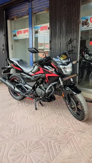 হিরো হাংক ২০২১ কালো
