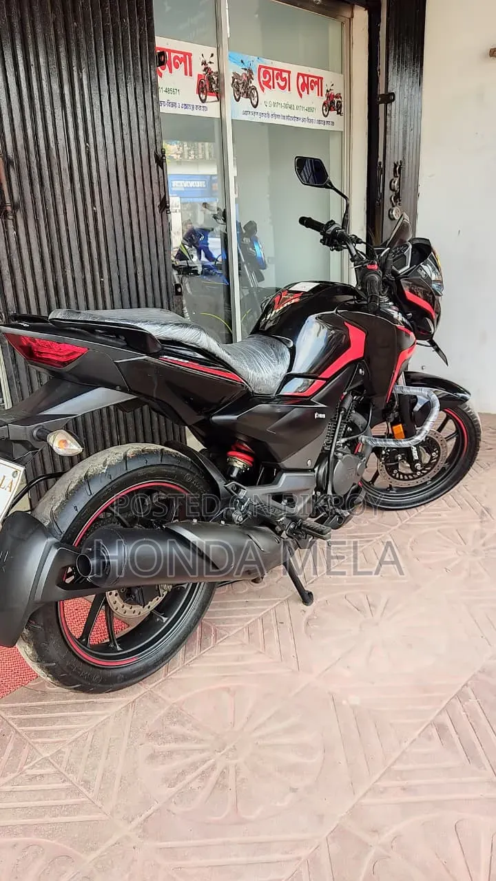 হিরো হাংক ২০২১ কালো