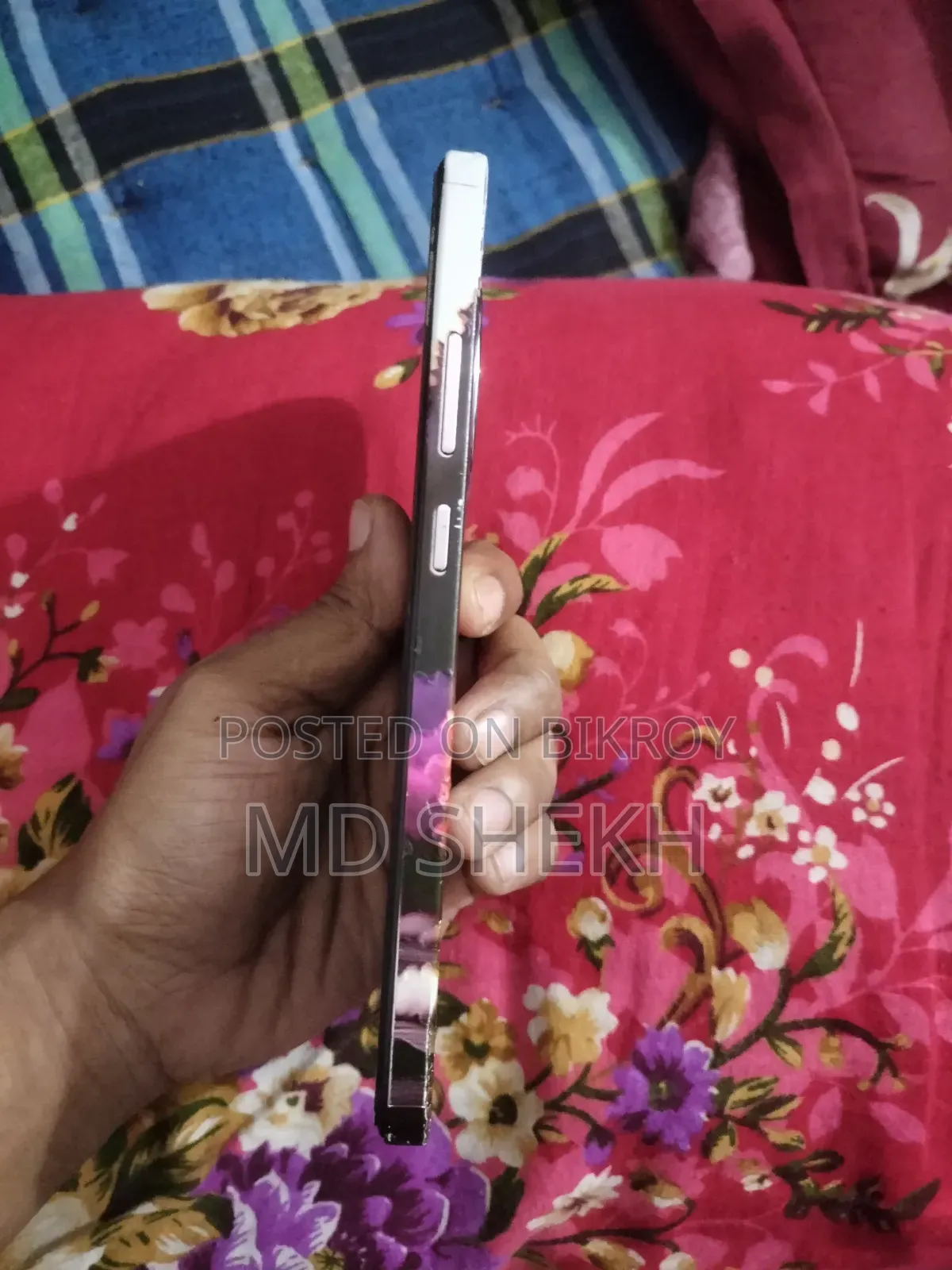 ওপ্পো রেনো ১২ ৫জি ২৫৬ জিবি গোল্ড