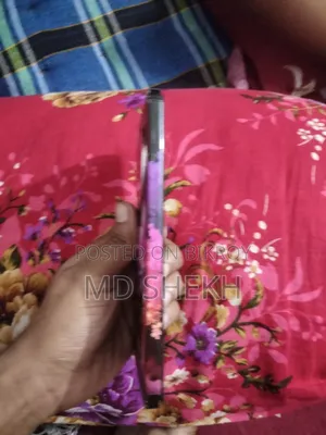 ওপ্পো রেনো ১২ ৫জি ২৫৬ জিবি গোল্ড