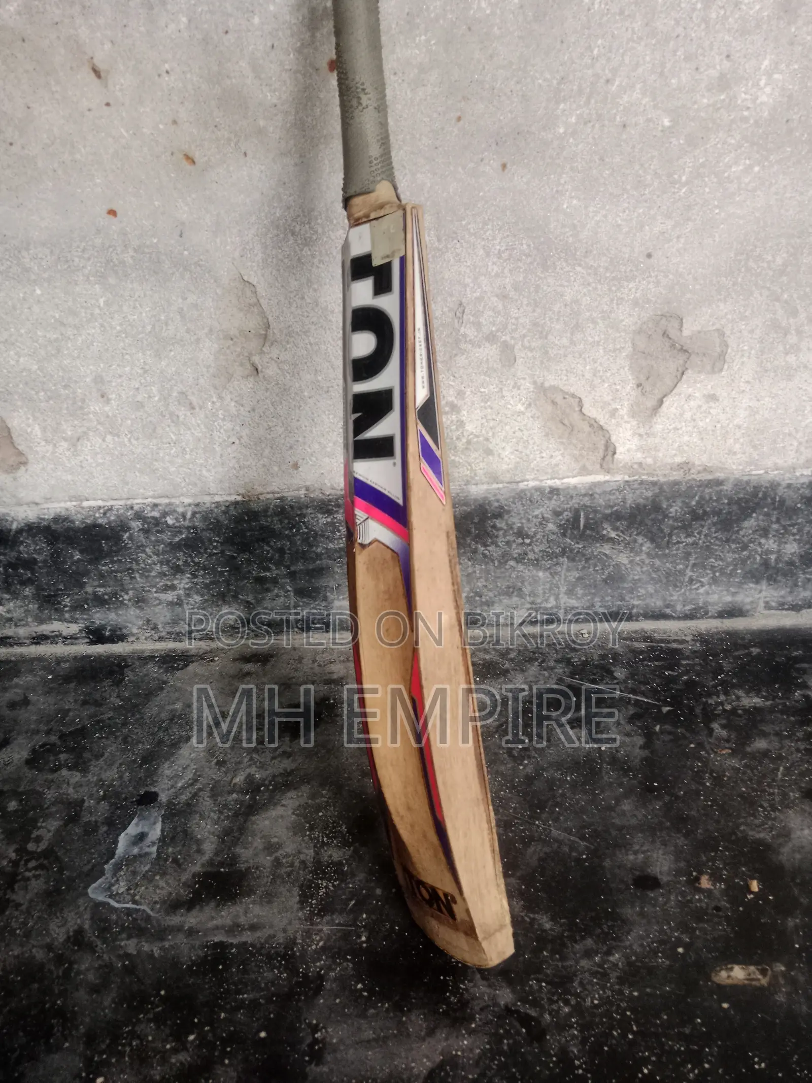 Ton Cricket Game Bat for Sale