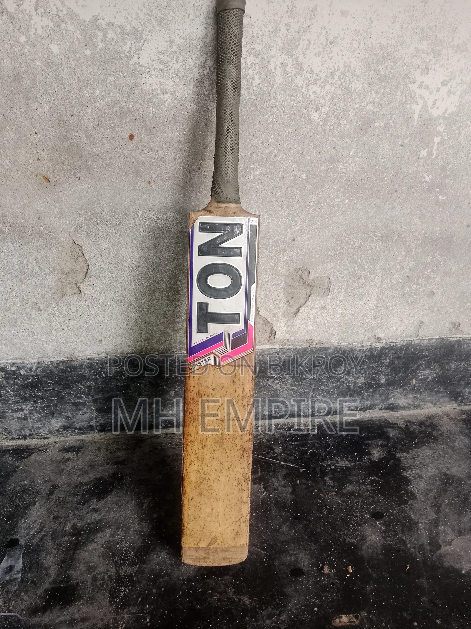Ton Cricket Game Bat for Sale