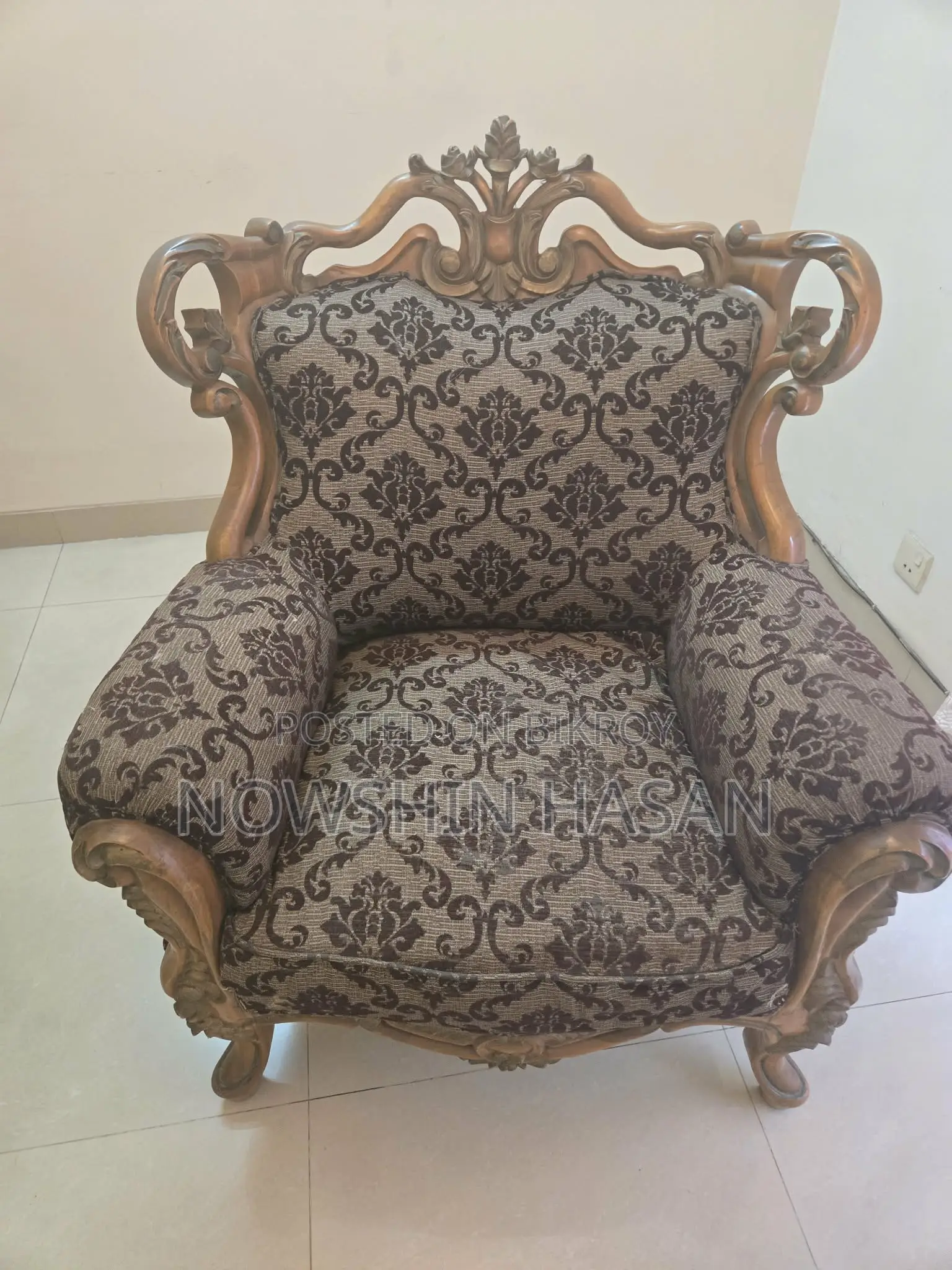 Sofa Set With Beautiful Design Made of Akashi Wood-Slightly Negotiable