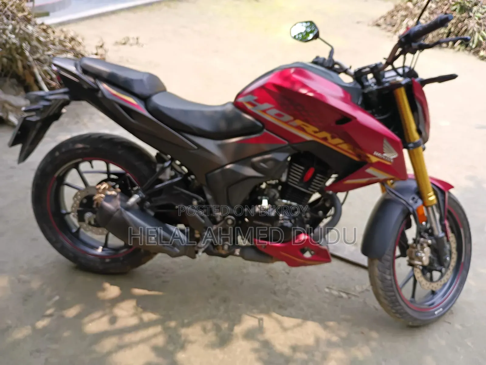 Honda Hornet 2.0 2025 Red
