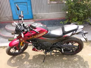 Honda Hornet 2.0 2025 Red