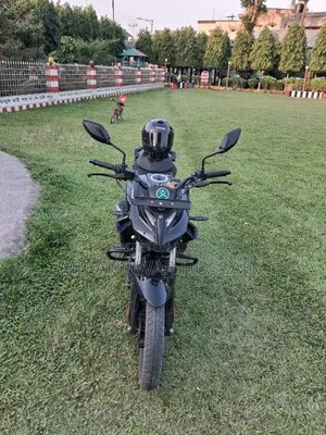 Hero Xtreme 125R 2025 Black