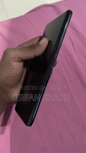 নতুন অনার ১০০ ২৫৬ জিবি কালো