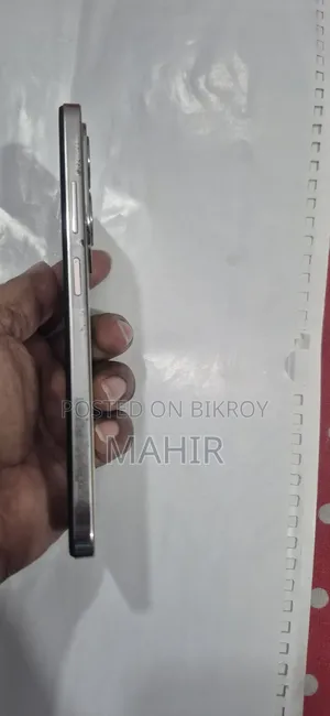 ইনফিনিক্স হট ৪০আই ১২৮ জিবি গোল্ড