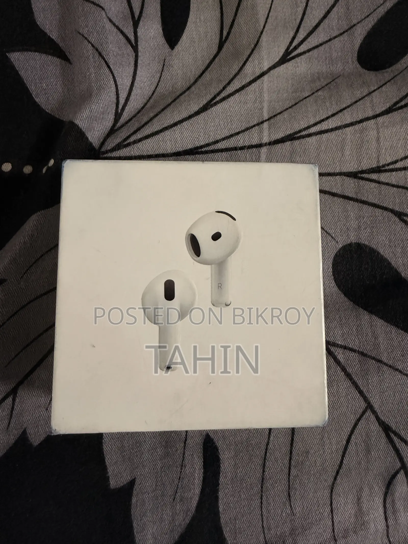 Orginal With Box Airpords 4 ANC Used but Still New