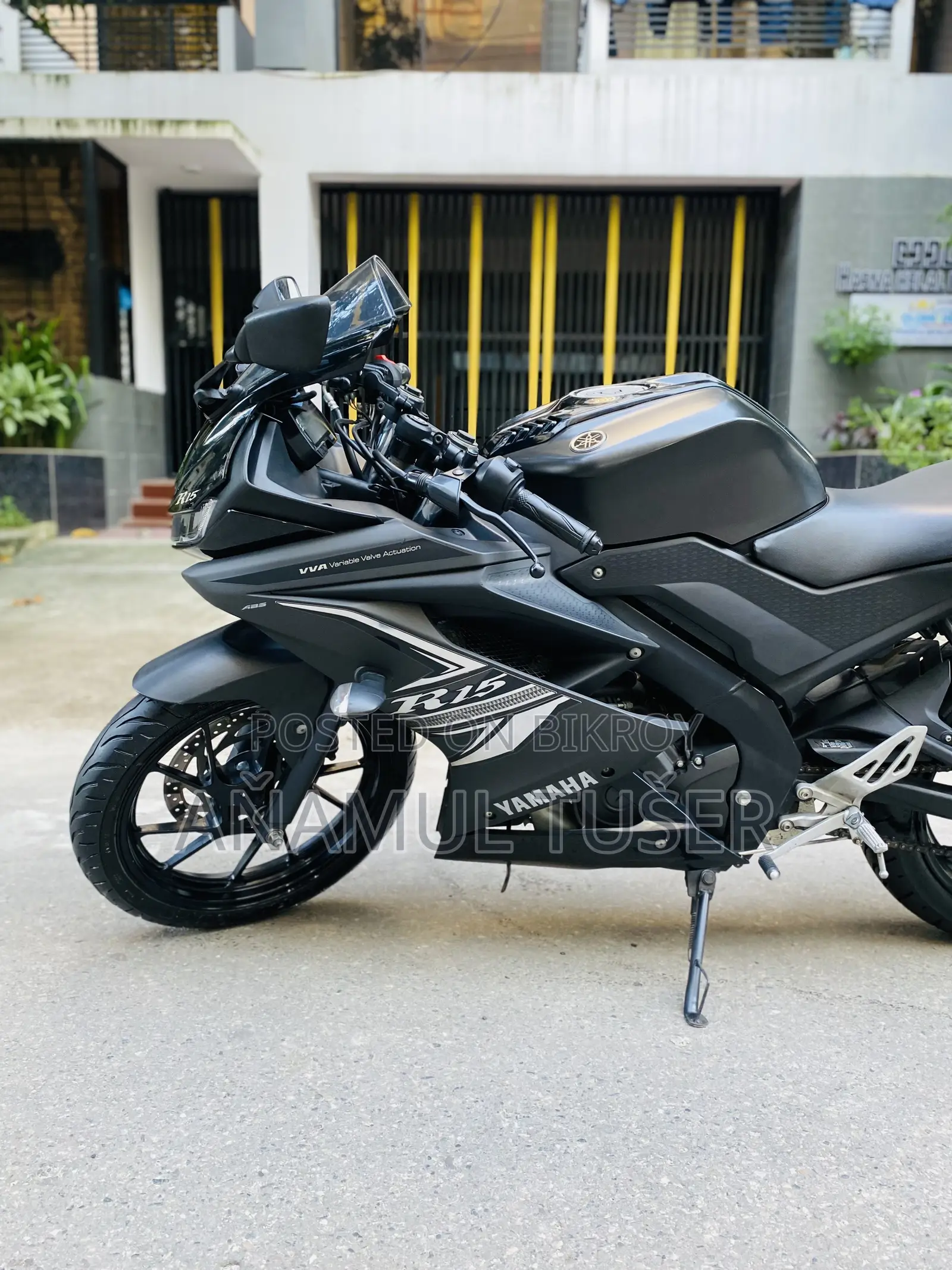 Yamaha R15 V3 2023 Black