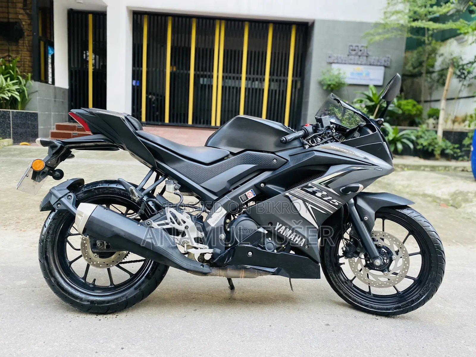 Yamaha R15 V3 2023 Black