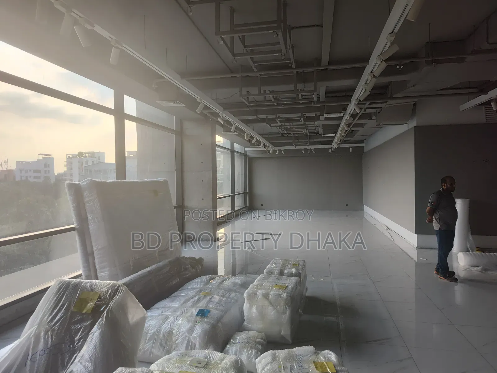 17100 SQFT Modern Semi Furnished Open Commercial Property Rent in Banani
