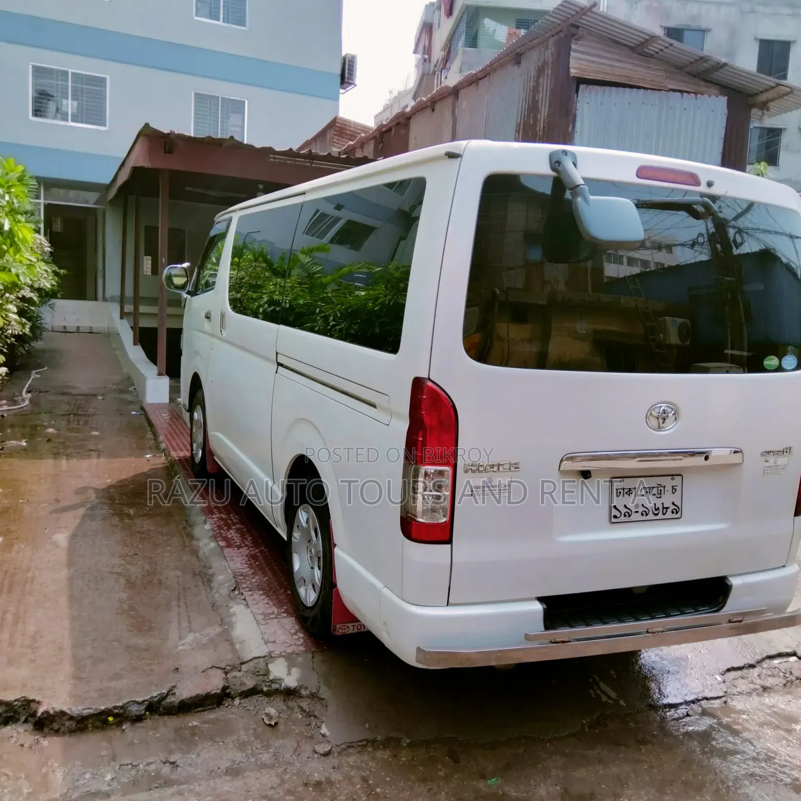 হাইস ভাড়ার জন্য দিন বা মাস