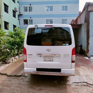 হাইস ভাড়ার জন্য দিন বা মাস