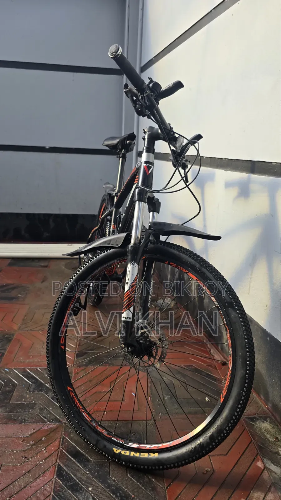 Veloce 604 Oil Brake Aluminum Alloy Body Bicycle