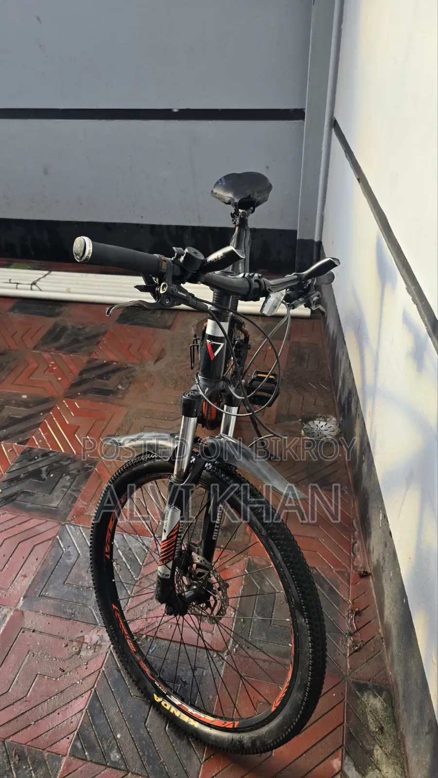 Veloce 604 Oil Brake Aluminum Alloy Body Bicycle