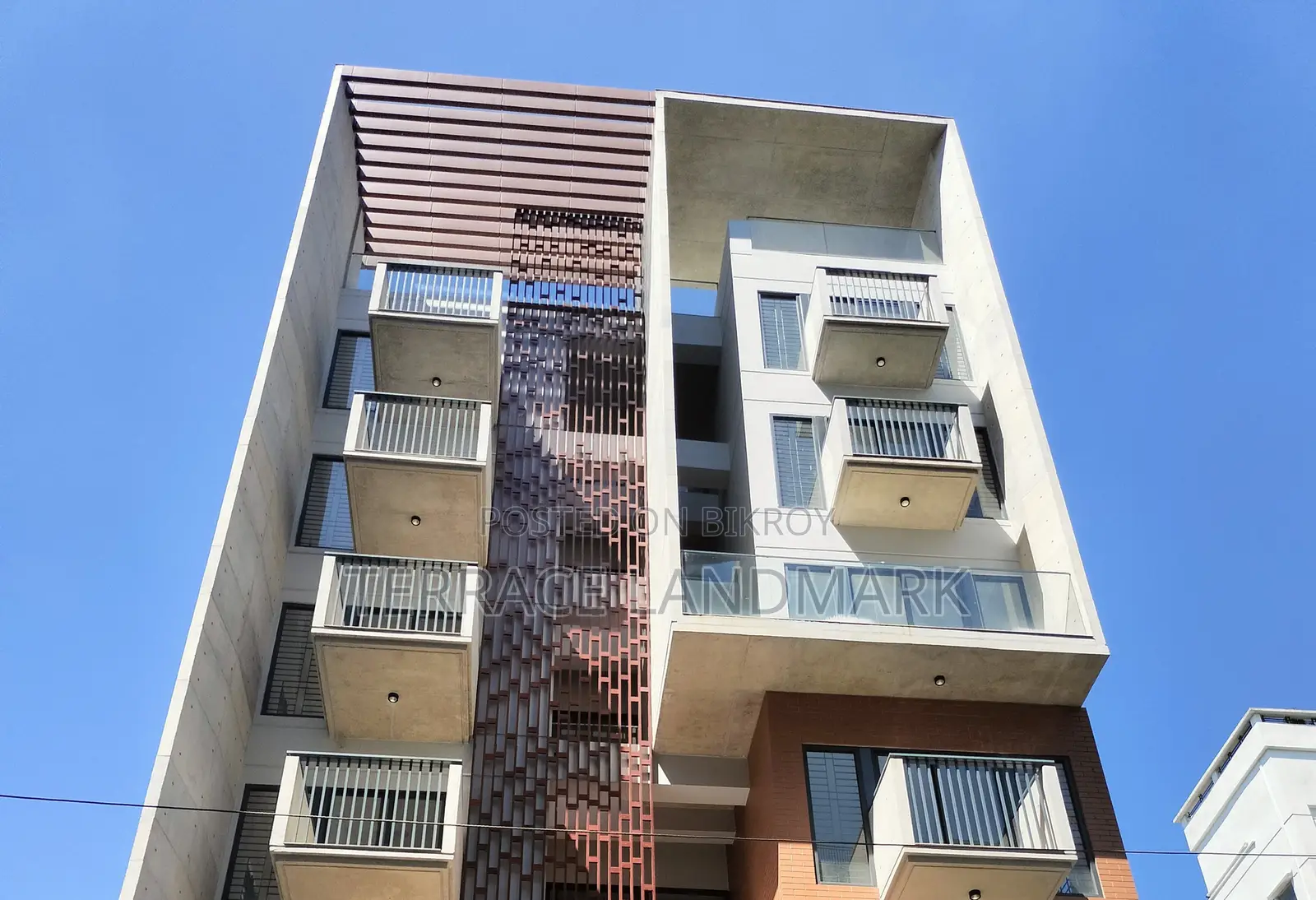 18-Bedroom House in Bashundhara for Sale