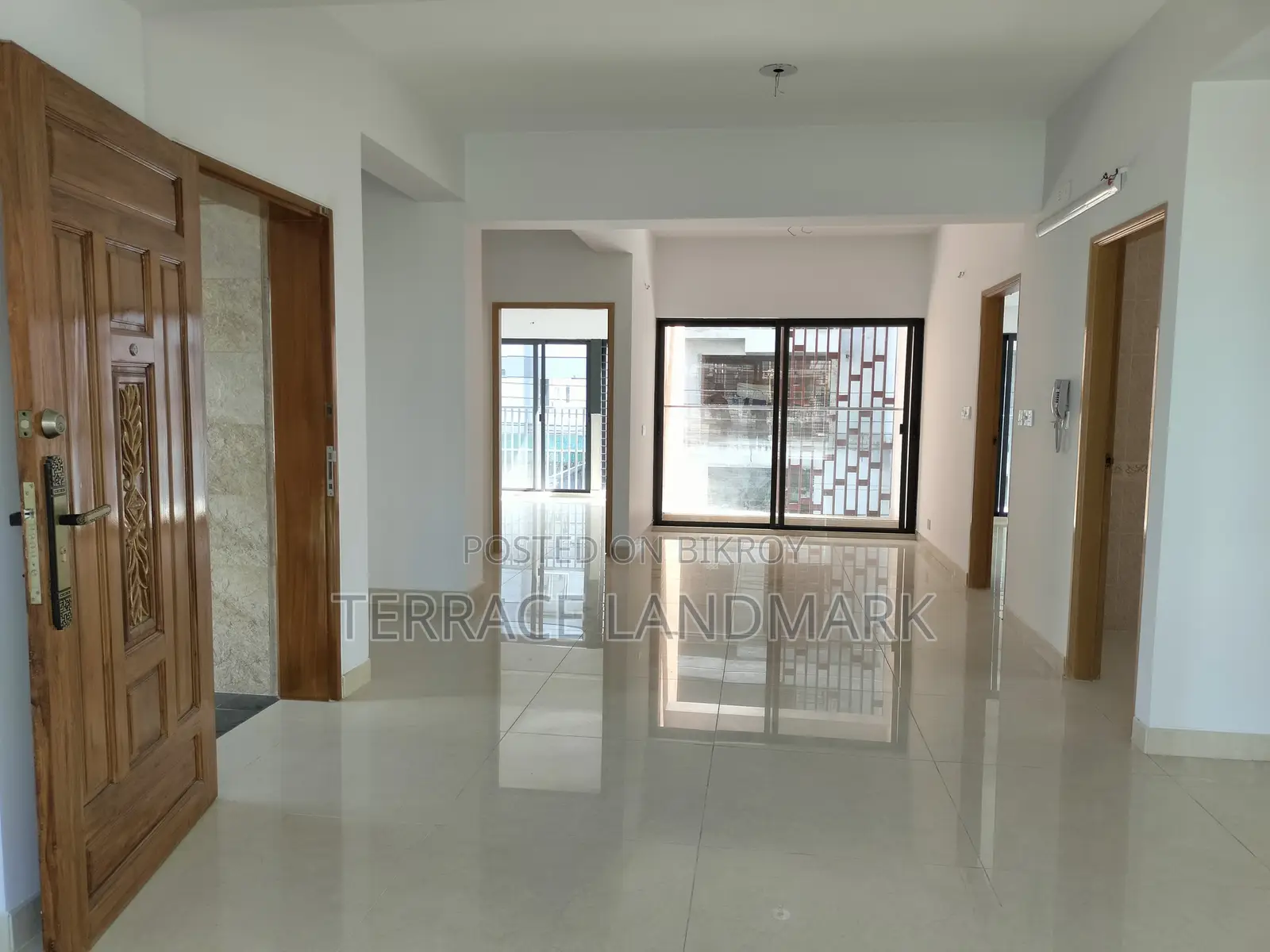 18-Bedroom House in Bashundhara for Sale