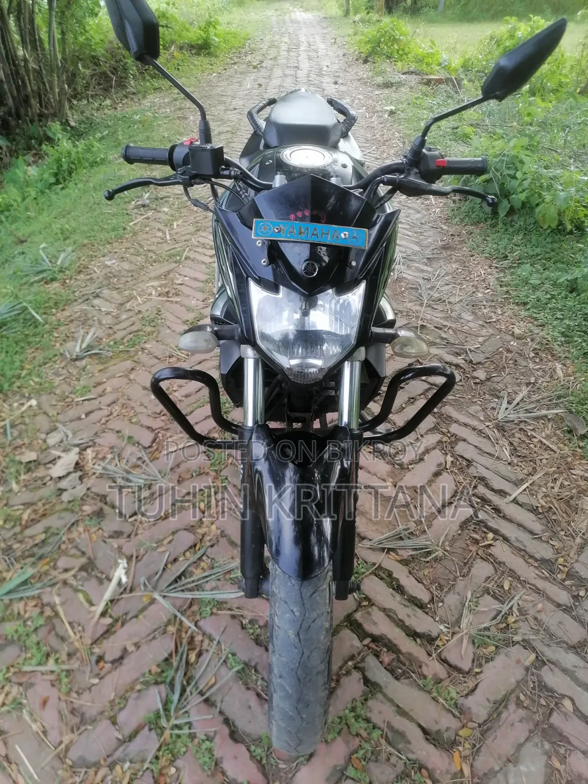 ইয়ামাহা এফজেডএস ভি২ ২০২০ কালো