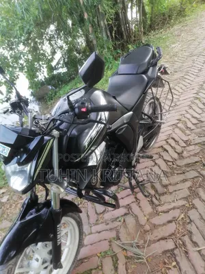 ইয়ামাহা এফজেডএস ভি২ ২০২০ কালো