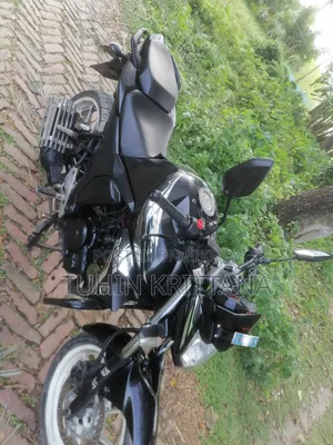 ইয়ামাহা এফজেডএস ভি২ ২০২০ কালো