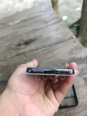 স্যামসাং গ্যালাক্সি এস২১ ৫জি ২৫৬ জিবি হোয়াইট