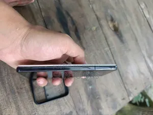 স্যামসাং গ্যালাক্সি এস২১ ৫জি ২৫৬ জিবি হোয়াইট