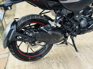 Hero Xtreme 160R 2025 Black