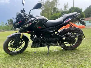 বাজাজ পালসার এন১৬০ ২০২৬ কালো