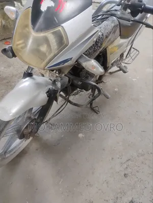 Bajaj Freedom 2012 White