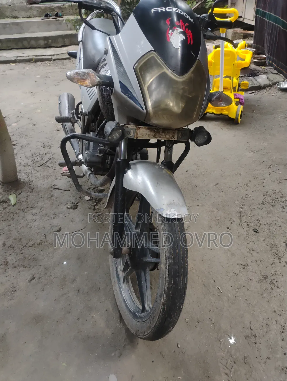 Bajaj Freedom 2012 White