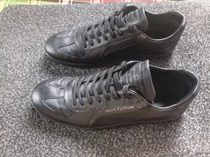 Louis Vuitton Men's Sneaker