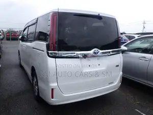 Toyota Noah 2021 Pearl