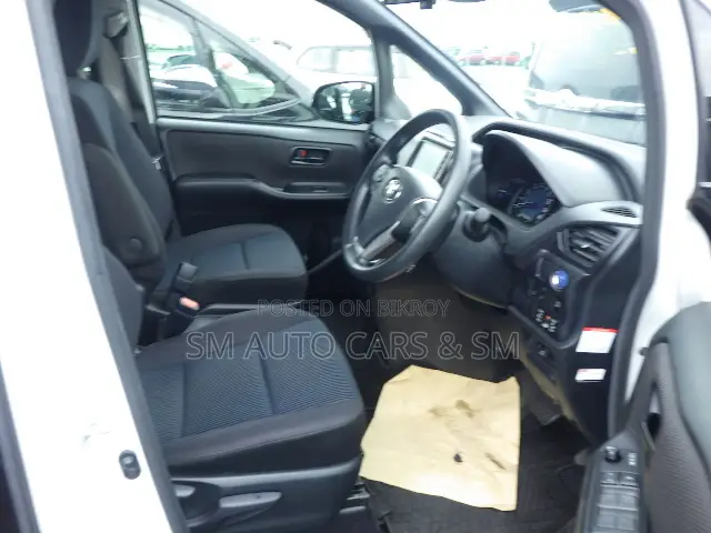 Toyota Noah 2021 Pearl
