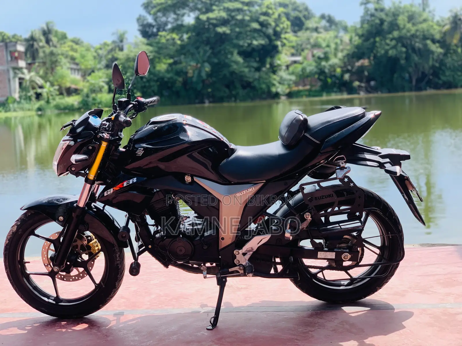 নতুন সুজুকি জিক্সার ২০২৪ কালো