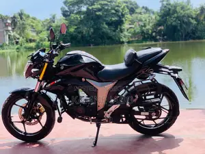 নতুন সুজুকি জিক্সার ২০২৪ কালো
