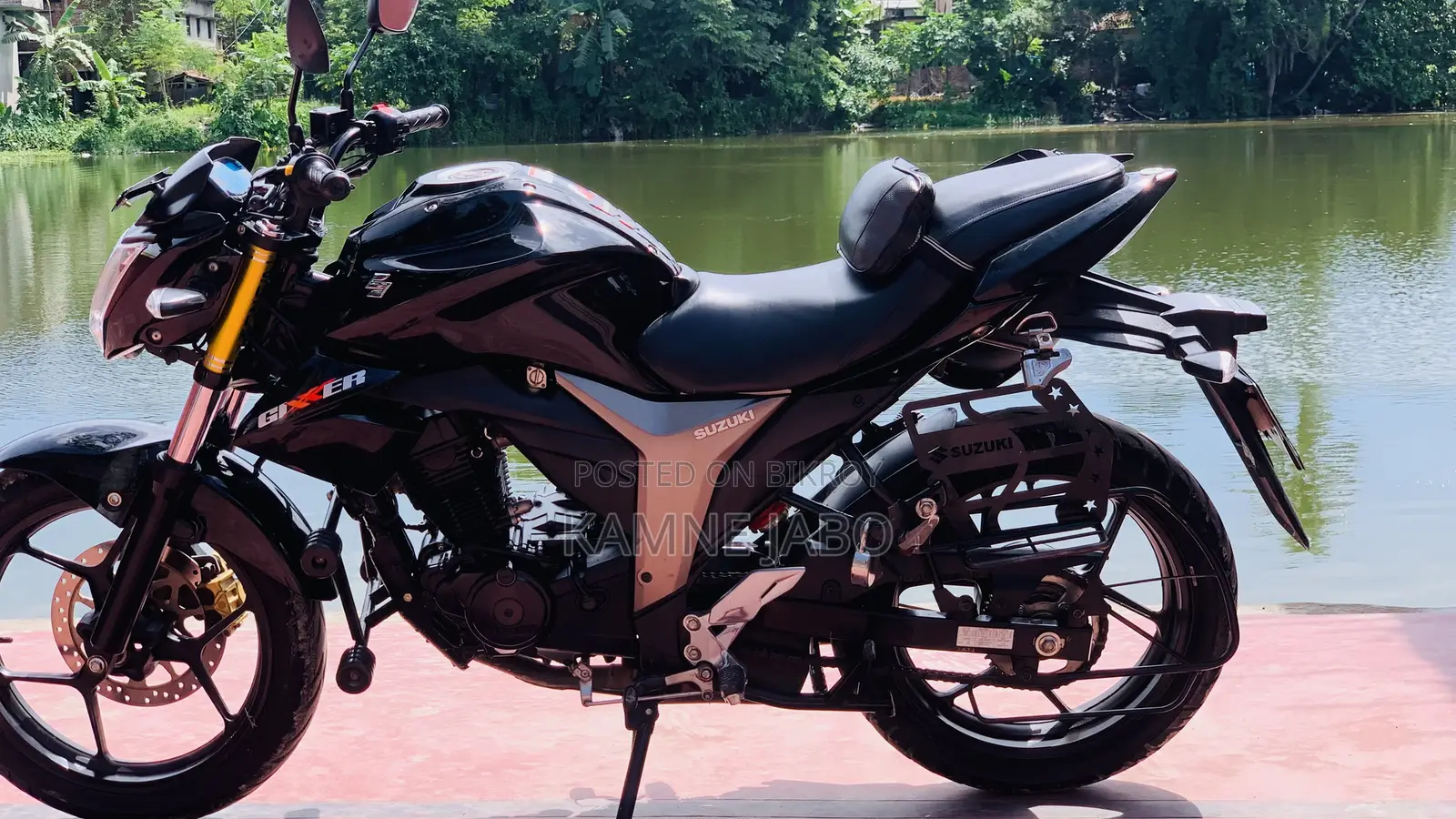নতুন সুজুকি জিক্সার ২০২৪ কালো