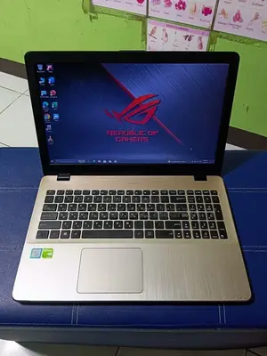 ল্যাপটপ আসুস ৩জিবি ইন্টেল এসএসডি ২৫৬জিবি
