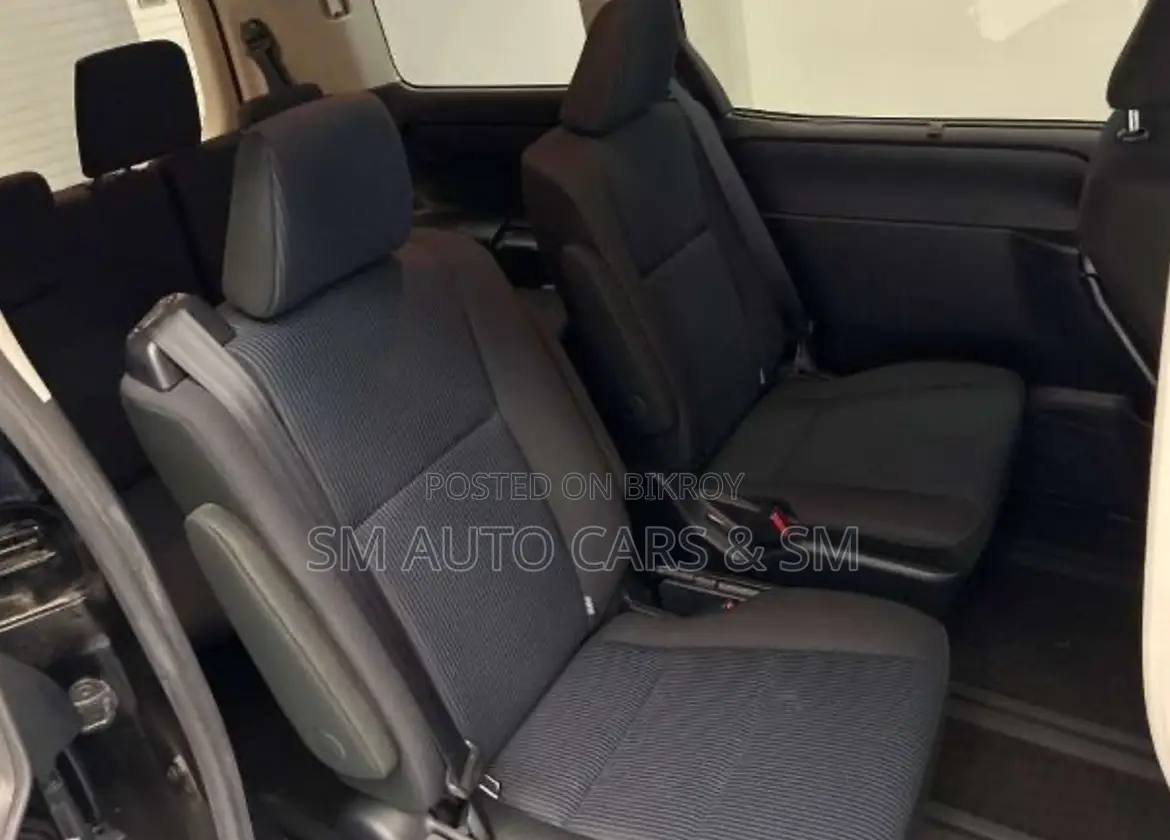 Toyota Noah 2021 Black