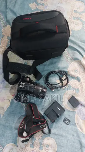 Canon EOS 1300D DSLR Camera বিক্রি হবে