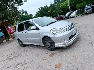 Toyota Raum 2009 Silver