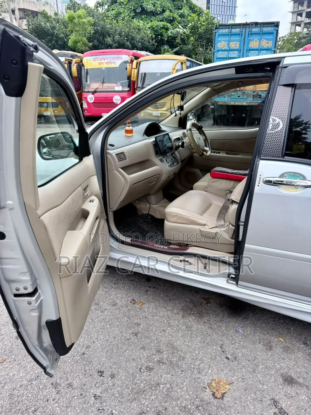 Toyota Raum 2009 Silver
