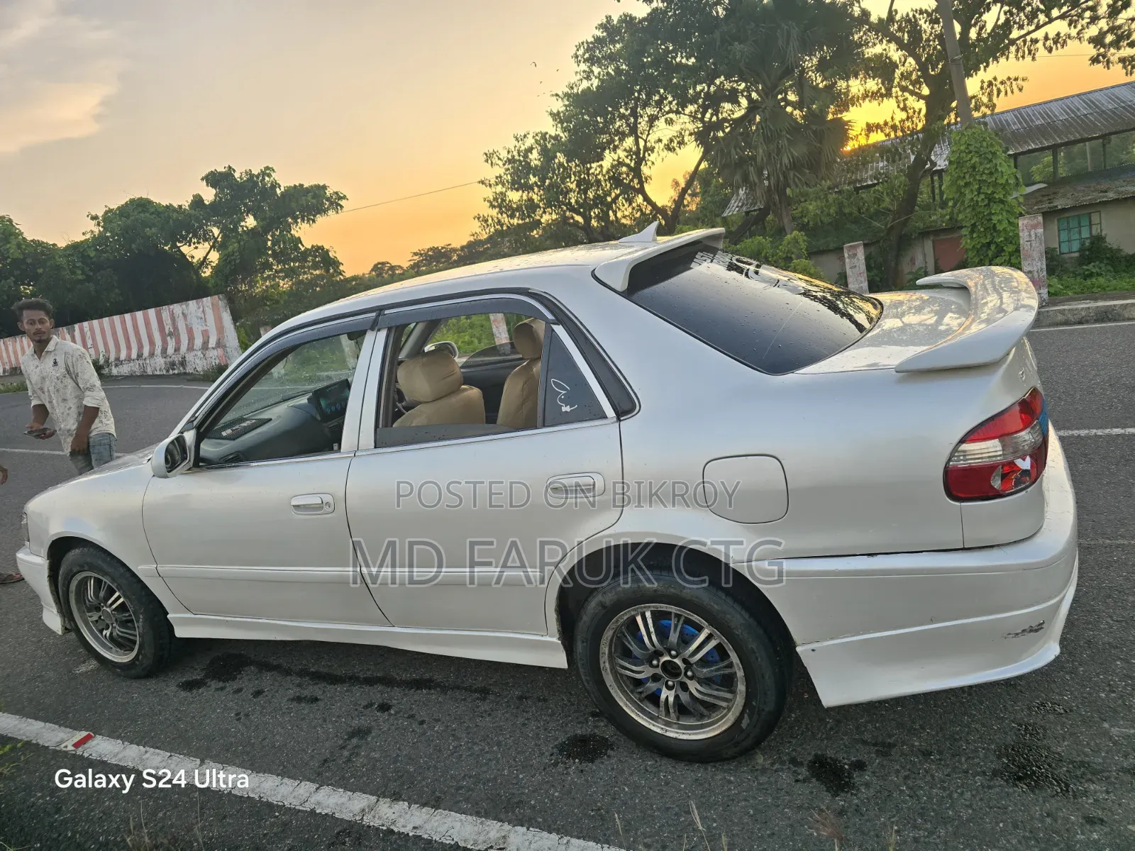 Toyota Corolla Sedan 1998 White