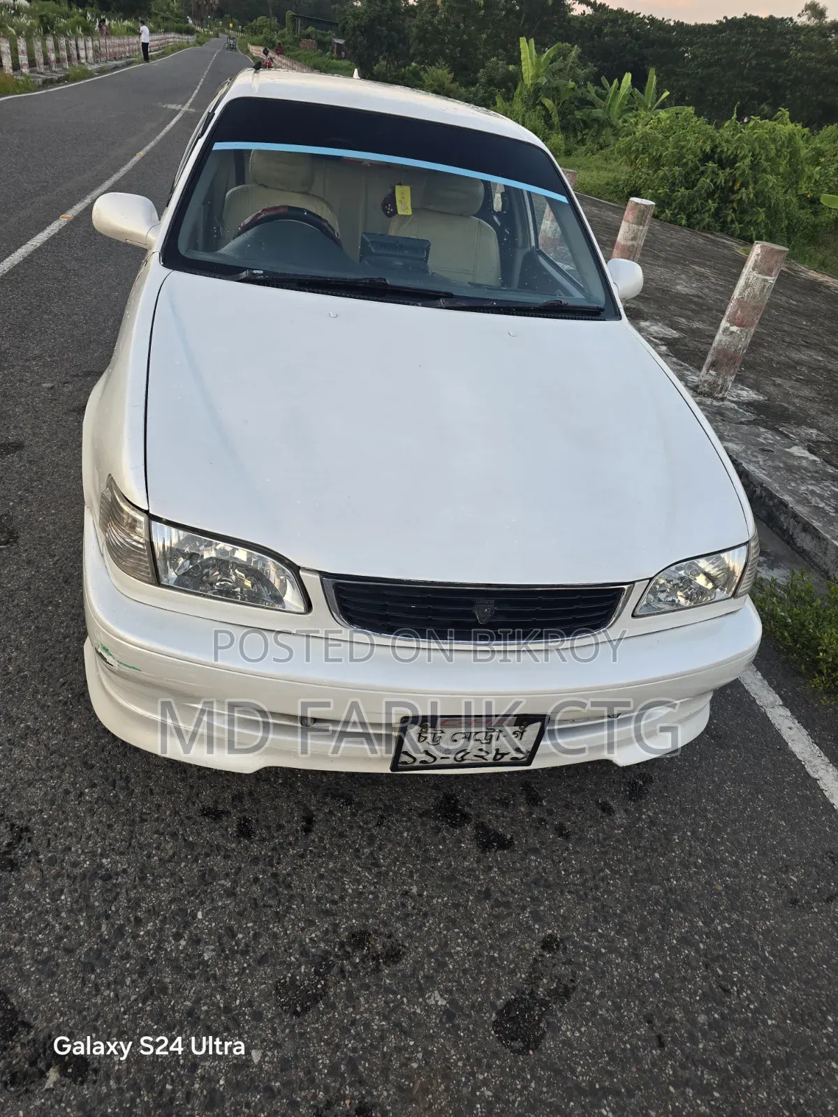 Toyota Corolla Sedan 1998 White