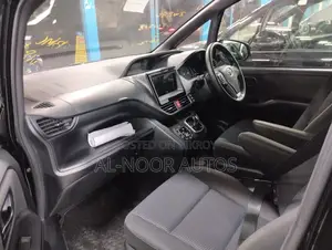 Toyota Noah 1.8 Front-Wheel Drive Hybrid (7-Seater) 2021 Black